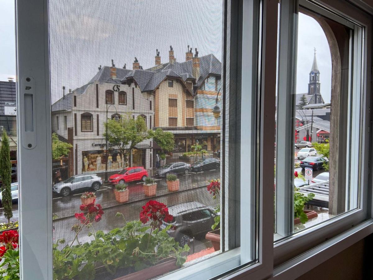 Apartament Locar-In Gramado- 100M Rua Coberta Zewnętrze zdjęcie